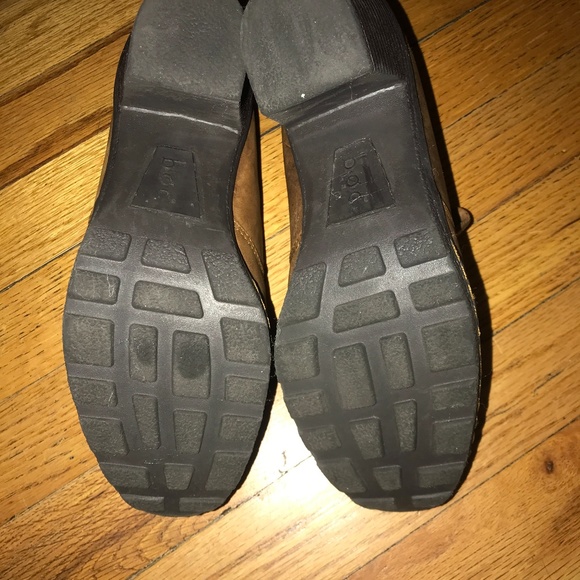 BOC Born Brown Oiled Leather Round Toe Pumps - Picture 6 of 7